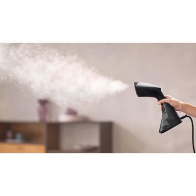 28. PHILIPS GC 800/80 Garment Steamer