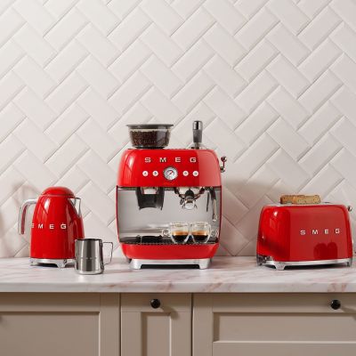 8. Coffee machine KLF03RDEU red