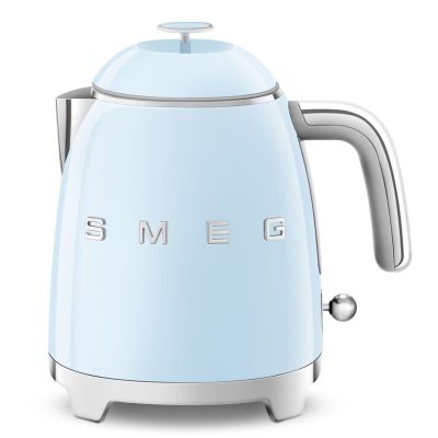 29. SMEG Kettle KLF05PBEU 0.8L pastel blue mini kettle