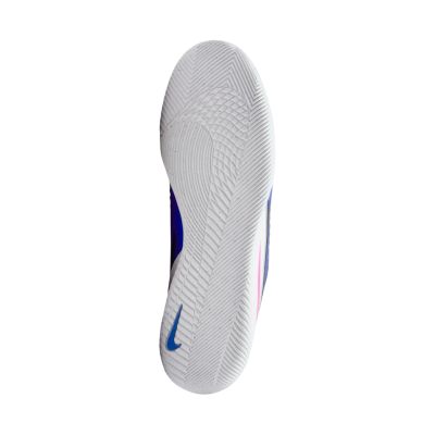 6. Nike Phantom 6 Low Club IC HQ2323 446 football boots