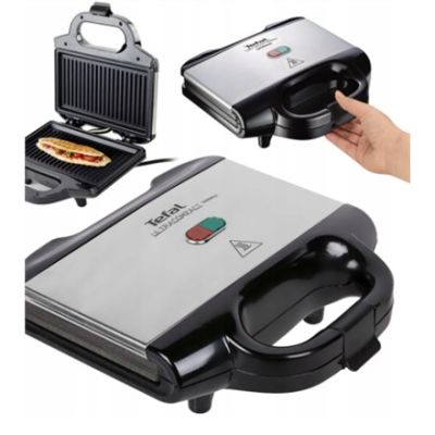 9. Tefal SM 1572 Toaster (silver)