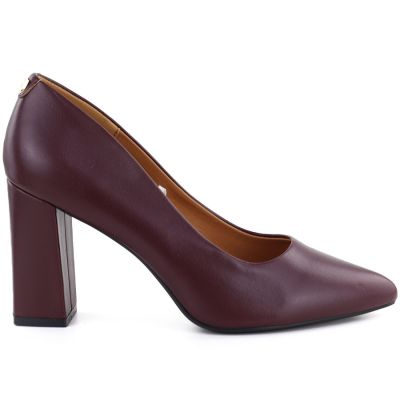 2. Burgundy suede pointed toe pumps Sergio Leone PB216