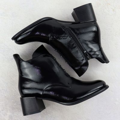 4. Black patent ankle boots for women with bows and block heel M.Daszyński 2481