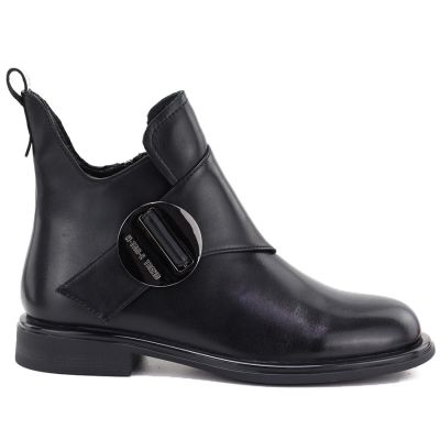 2. Black women’s leather ankle boots Artiker 59C1200