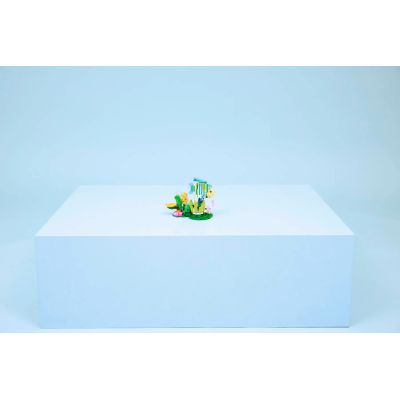 13. LEGO Creator 31384 Wild Animals: Colorful Hummingbird