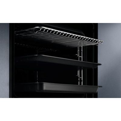 4. ELECTROLUX EOD6P77WZ Oven