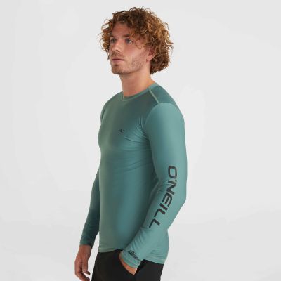 5. O'Neill UV Essentials Skins Long M T-shirt 92800613390