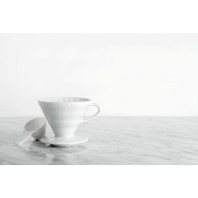 2. Ceramic dripper V60-02 HARIO white