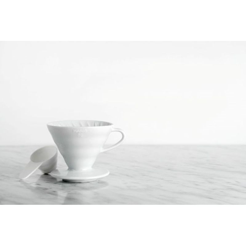 2. Ceramic dripper V60-02 HARIO white
