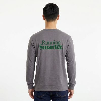 5. Men's New Balance Athletics 70s Run Long Sleeve Graphic T-shirt - MT23560-PHM