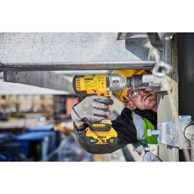 7. Impact wrench without battery and charger 18V DCF900NT DEWALT