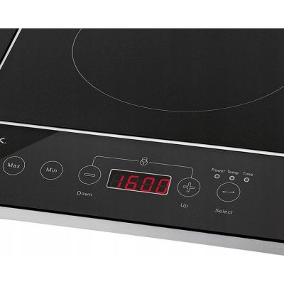 5. Clatronic PC-DKI 1067 Induction Cooker (two-zone 3500W black)