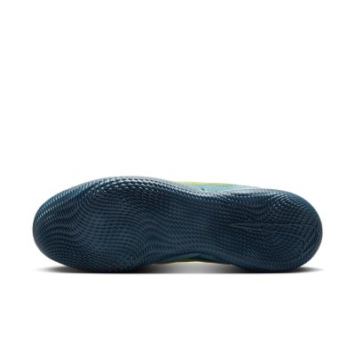 4. Nike Streetgato DC8466-004 shoes
