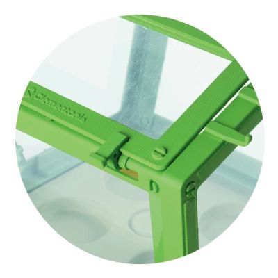 5. Clementoni Set - Mini Greenhouse