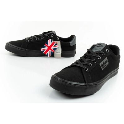 8. Lee Cooper men's sports shoes sneakers fashionable black comfortable