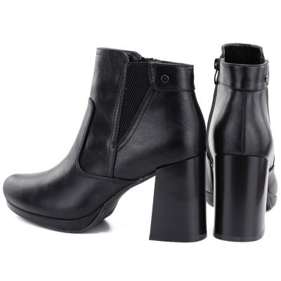 10. Women's ankle boots with a block heel and platform, insulated, black, M.Daszyński AF125B-1