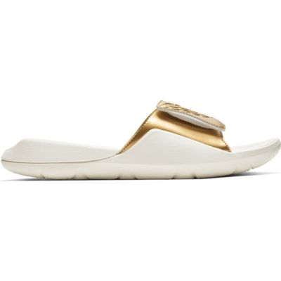 6. Air Jordan Hydro 7 Bathing Slippers - AA2517-107