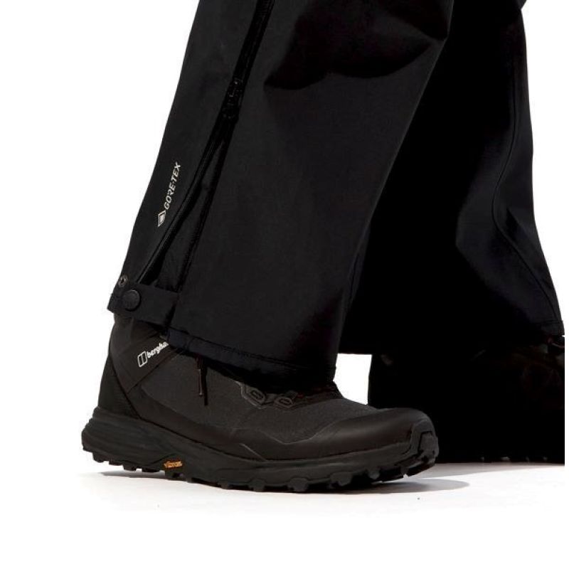 7. Berghaus Deluge Pro 3.0 Jacket Size M Black + Berghaus HILLWALKER OVRTRS AM BLK/BLK Size M