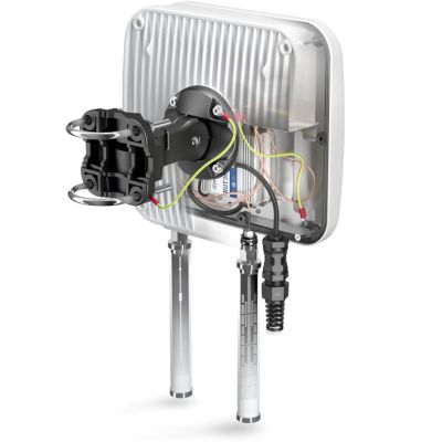 2. QuWireless QuMax directional antenna PoE/LAN 6 dBi