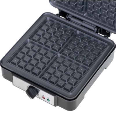 4. ADLER AD 3049 waffle maker
