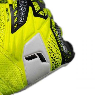 6. Reusch Attrakt Grip M 5570815 2014 Goalkeeper Gloves