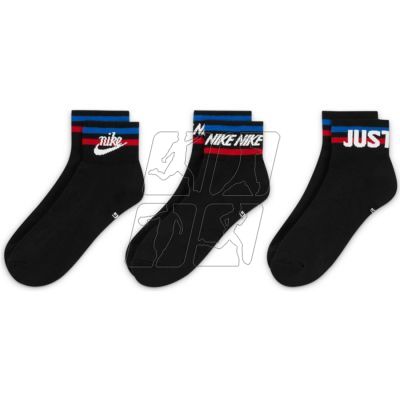 3. Nike Everyday Essential 3Pack DX5080 010 socks