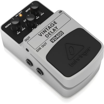 2. Behringer VD400 Effects Pedal