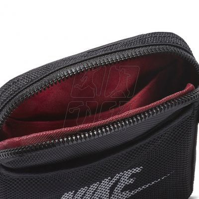 6. Nike Heritage S Smit BA5871 010 handbag