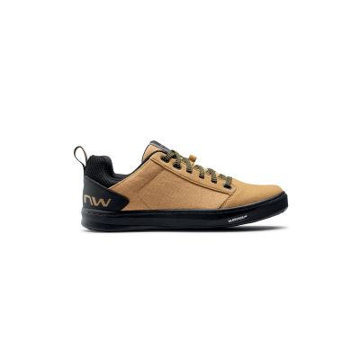 2. NORTHWAVE Tailwhip Cycling Shoes - Black/Honey