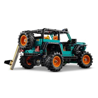 6. LEGO Technic 42227 - Jeep Wrangler Rubicon SUV