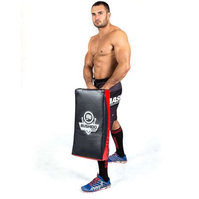 13. T62 | Large Training Shield