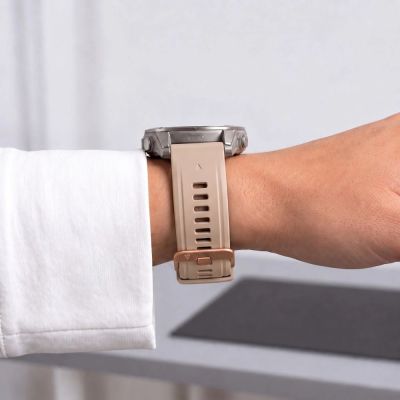7. Tech-Protect Silicone Strap for Garmin Fenix 5S / 5S Plus / 6S / 6S Pro / 7S / 8 / 9 / 9 Pro (43 mm) – Beige