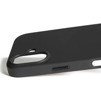 7. Mujjo iPhone 17 Black Leather Case