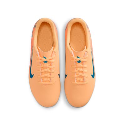 3. Nike Junior Mercurial Vapor 16 Club Kylian Mbappé FG/MG Football Boots FQ8288-801