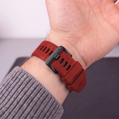 7. Tech-Protect Silicone Strap for Garmin Fenix 5 / 6 / 6 Pro / 7 / 8 / 8 Pro / E / 9 / 9 Pro (51 mm) – Red