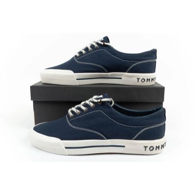 19. Tommy Hilfiger men's sports shoes sneakers fashionable comfortable navy blue