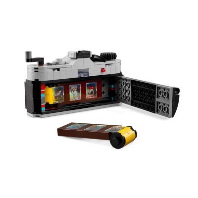 5. LEGO Creator 31147 Retro Camera