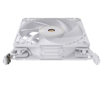 4. ASUS PROART PF120 FAN PWM WHITE 3IN1 fan