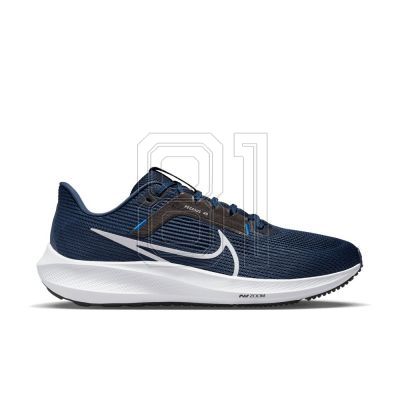 8. Nike Pegasus 40 M DV3853-400 shoes