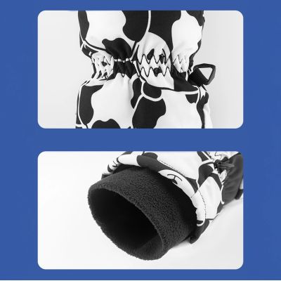 12. Qunature Panda Heat Transfer Ski Gloves Kids Size S - Black/White