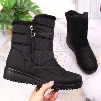 6. Insulated snow boots with a zipper NEWS W EVE377A black