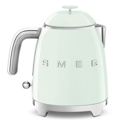 45. SMEG kettle model KLF05PGEU mini 0.8L pastelgreen