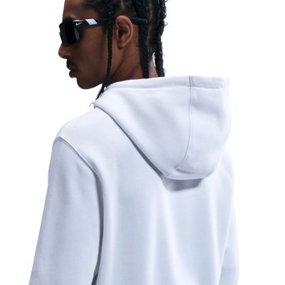 2. Nike Club Sweatshirt FN3859-100