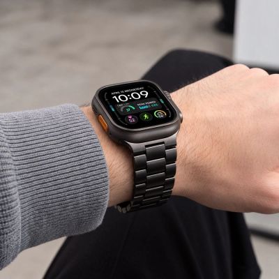 7. Tech-Protect Stainless Bracelet for Apple Watch 44 / 45 / 46 / 49 mm – Black