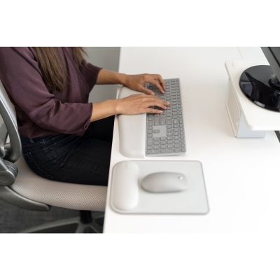 11. Kensington ErgoSoft Mouse Pad with Wrist Rest, Gray