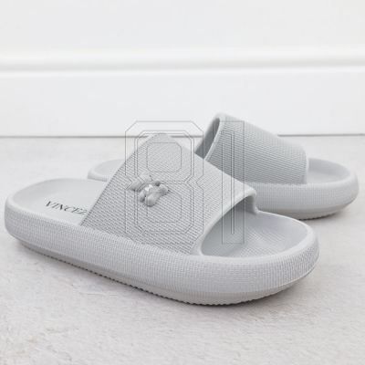 8. Vinceza W 75210 flip-flops JAN403A