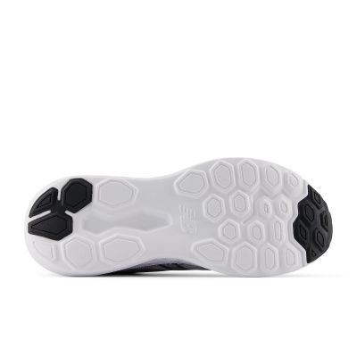 5. New Balance M M411RY3 running shoes