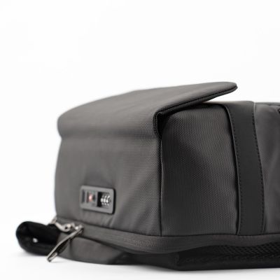 5. RealPower Pro TSA Travel Bag. 900D Non-Slip Magnetic Closure.