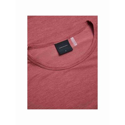 4. PEAK PERFORMANCE M Trail Longsleeve T-shirt, red