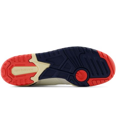 4. New Balance unisex sports shoes BB550CPB